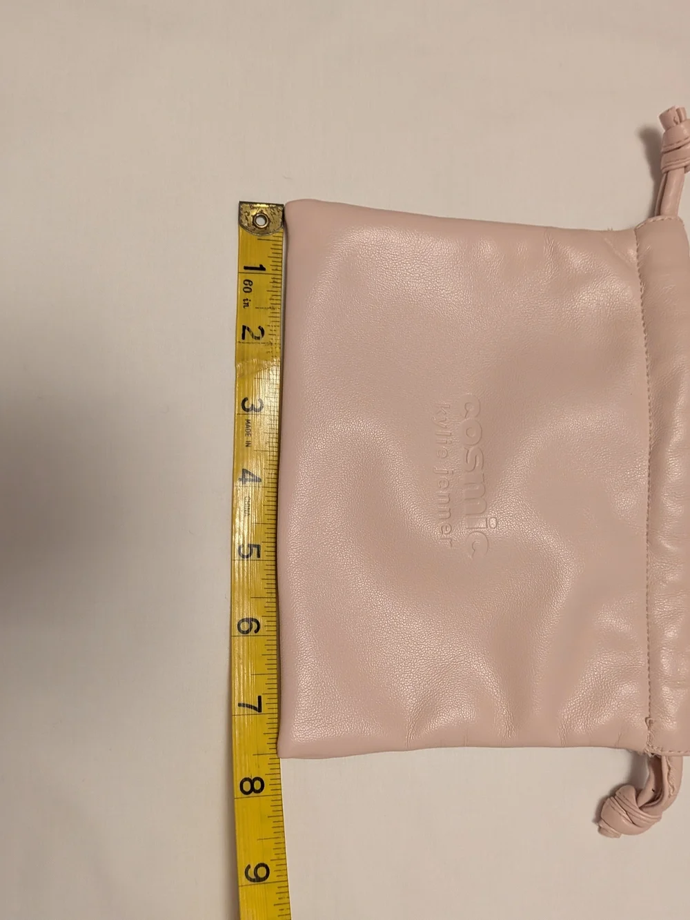 Kylie Cosmetics soft pale